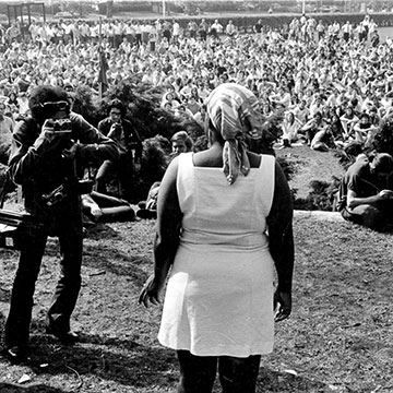 Eva Jefferson Patterson in front of student protesters on Deering Meadow