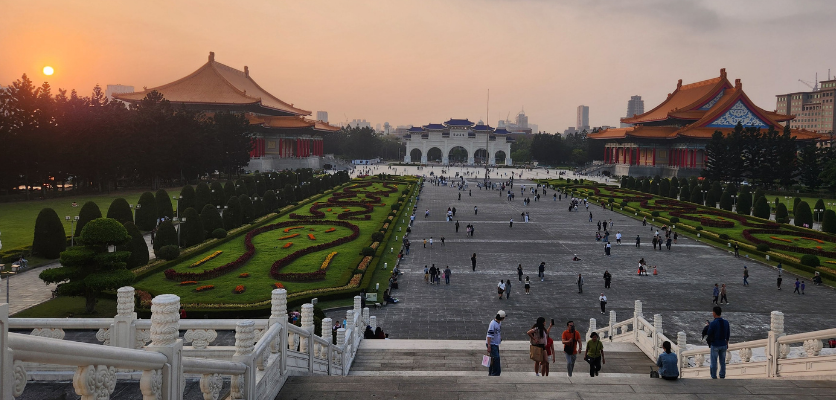 View of sunset and skyline