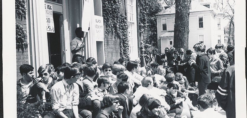 Students blocking the entrance to the Bursar’s Office in support of the takeover participants