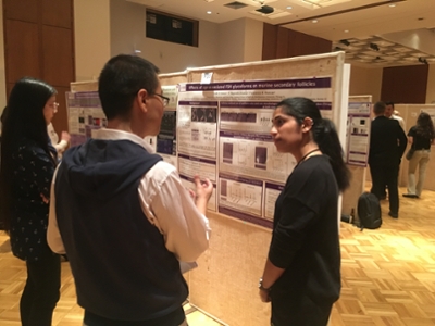 Leah Simon presenting her poster