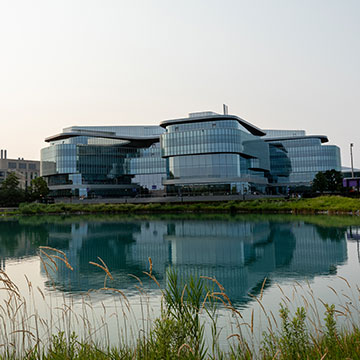 Kellogg Global Hub building