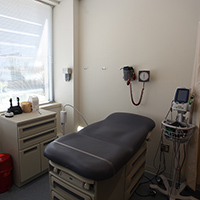 Photo of exam room at Health Service Evanston