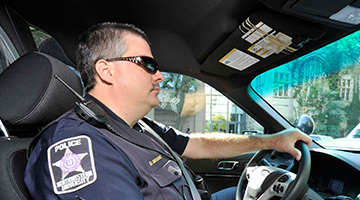 Picture of Northwestern University police officer