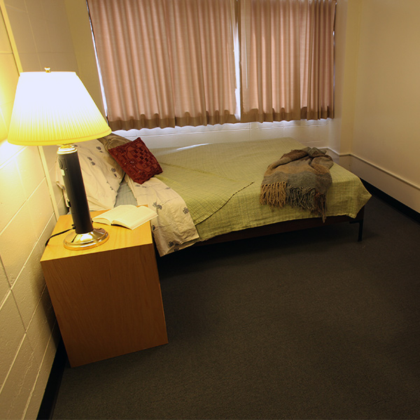 garrett bedroom