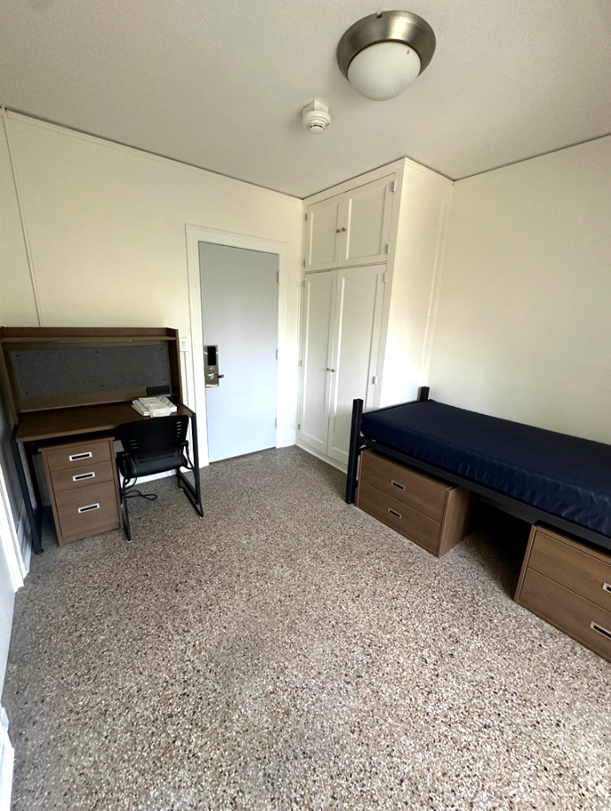 717 University Place - Single Room
