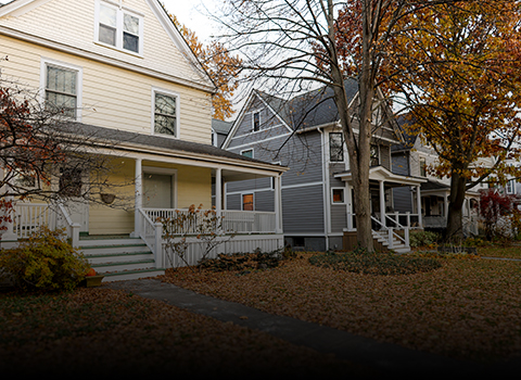 houses off-campus