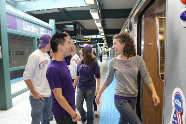 Northwestern Students Using the El Train