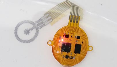 A bioelectronic device that can provide continuous monitoring inside skin wounds.
