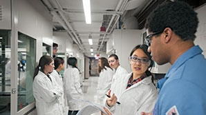 Students in research laboratory